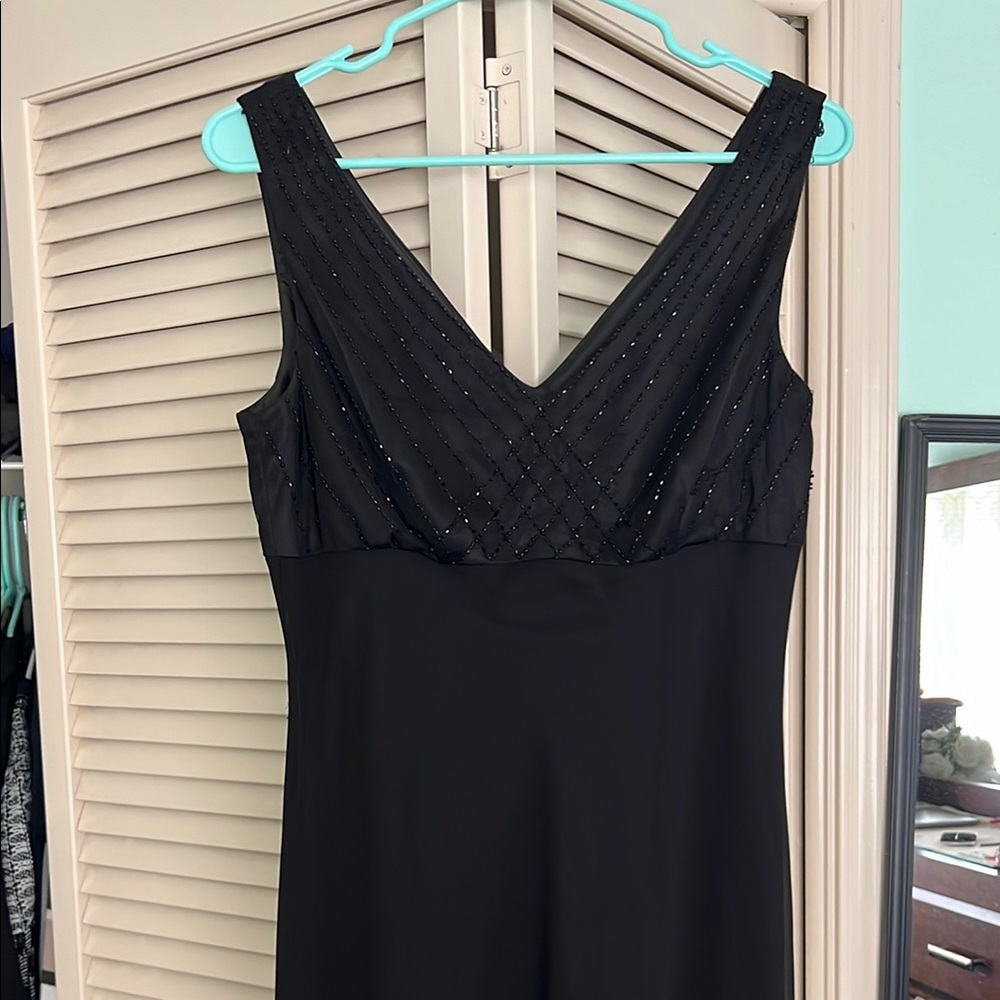 Elegant Black Sleeveless Dress
